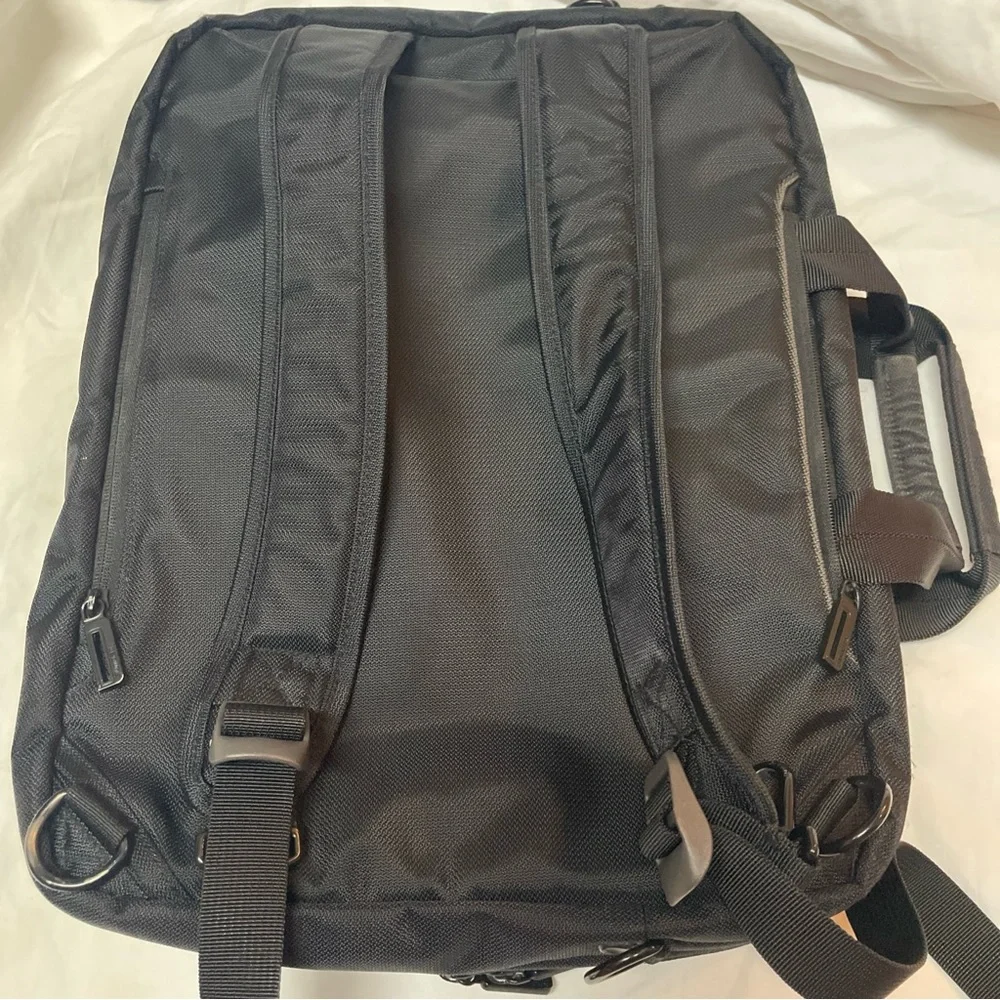 Sumdex Core Classic Laptop Briefcase with Padded Compartment And Backpack Straps
